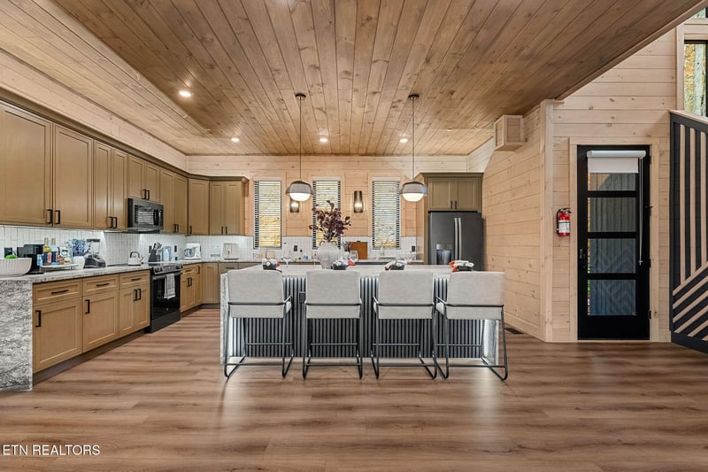 1610 Bear Valley Rd, Sevierville, TN 37876