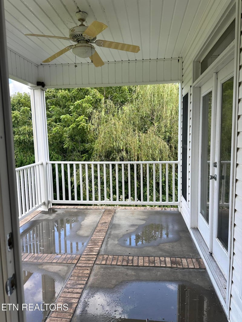 1610 Spear Point Ln, Sevierville, TN 37876