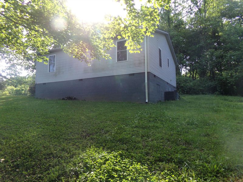 1611 Andes Rd, Knoxville, TN 37931