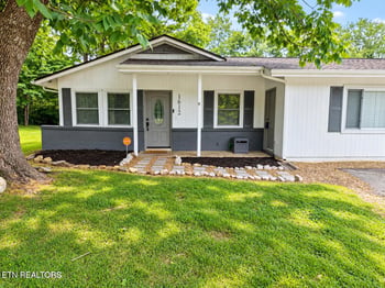 1612 Bradshaw Garden Rd, Knoxville, TN 37912