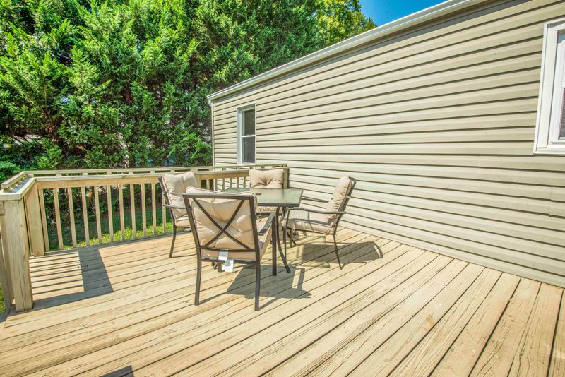 1612 Cherry Dr, Maryville, TN 37804