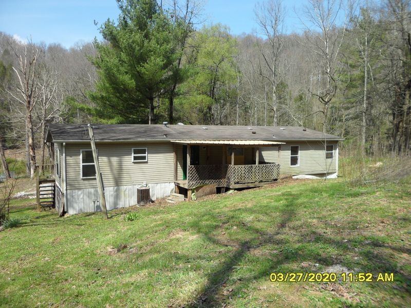1612 Davis Creek Rd, Duff, TN 37729