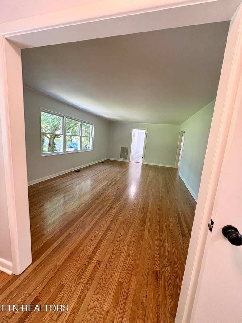 1613 Autry Way, Knoxville, TN 37909