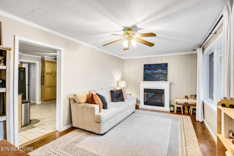 1613 Huxley St, Alcoa, TN 37701