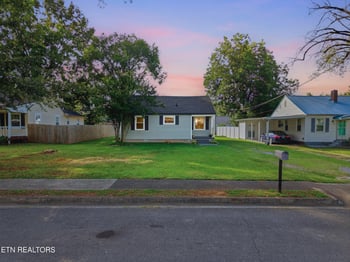 1613 Madison Ave, Maryville, TN 37804
