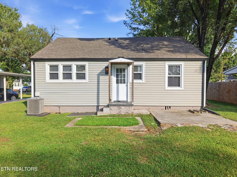 1613 Madison Ave, Maryville, TN 37804