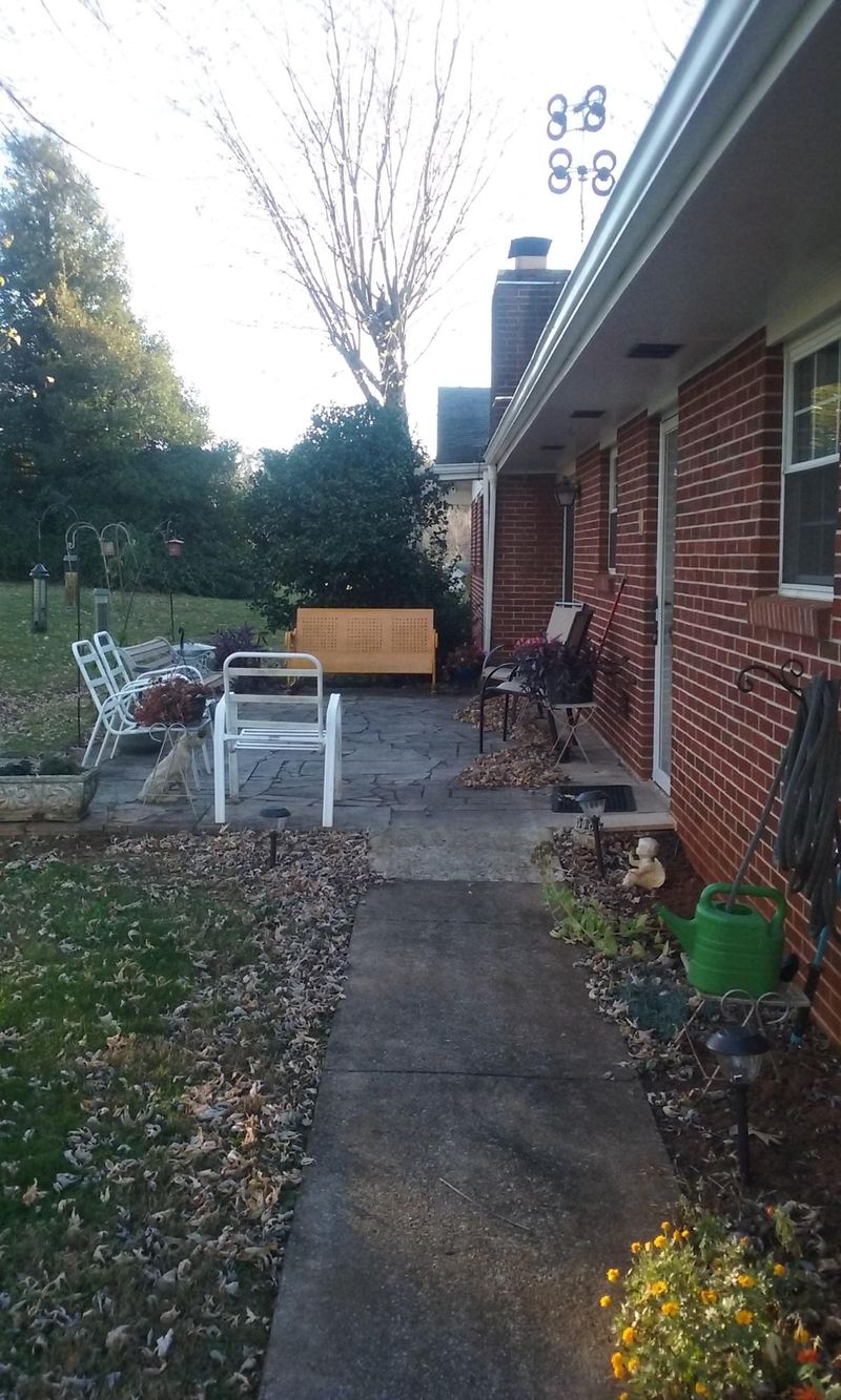 1613 Oak St, Loudon, TN 37774