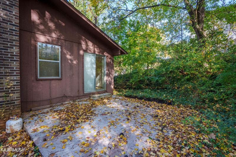 1614 Bexhill Dr, Knoxville, TN 37922