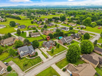 1614 Lindenhall Dr, Alcoa, TN 37701