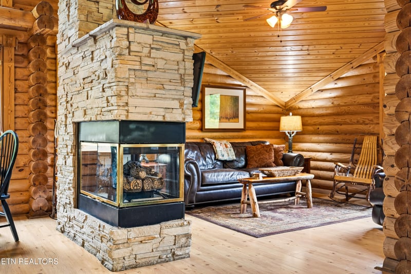 1614 Ridgecrest Dr, Sevierville, TN 37876