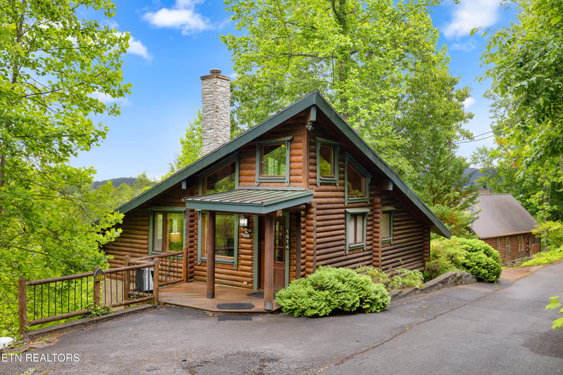 1614 Ridgecrest Dr, Sevierville, TN 37876
