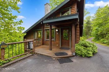 1614 Ridgecrest Dr, Sevierville, TN 37876