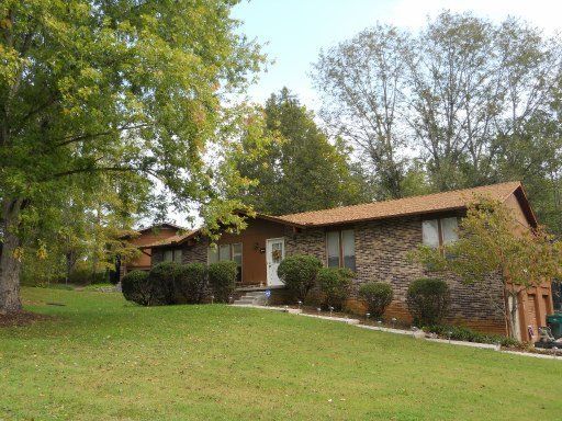 1615 Bexhill Dr, Knoxville, TN 37922