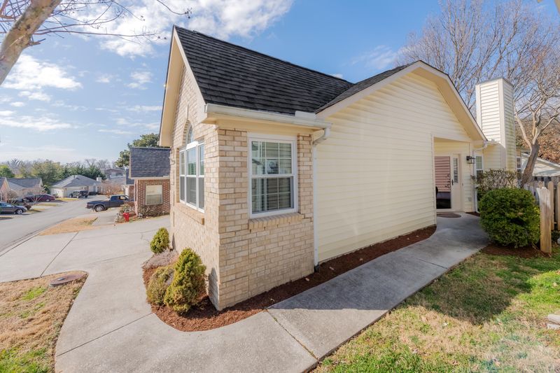 1616 Chenoweth Cir, Knoxville, TN 37909