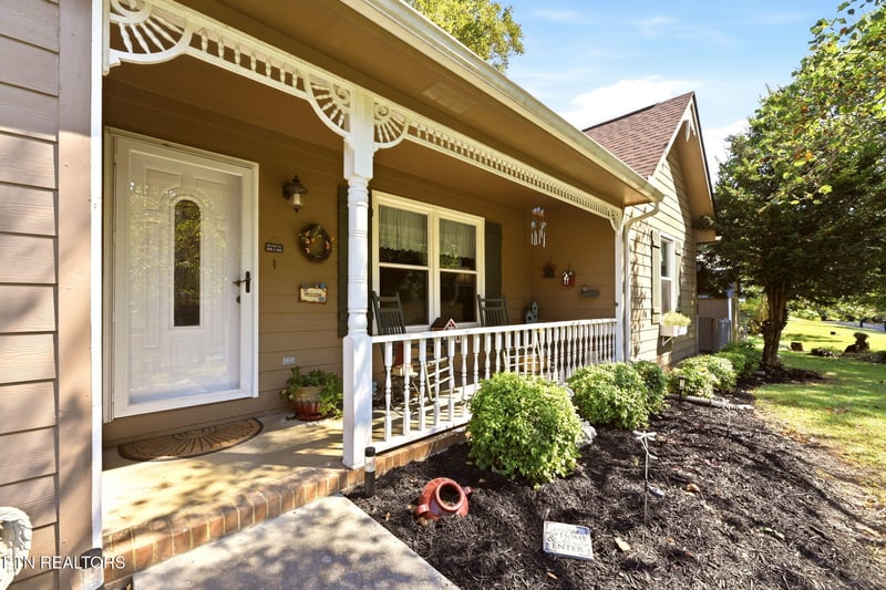 1616 Hidden Hills Dr, Clinton, TN 37716