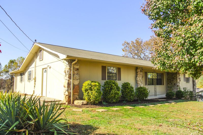 1616 Lynnwood Dr, Greenback, TN 37742