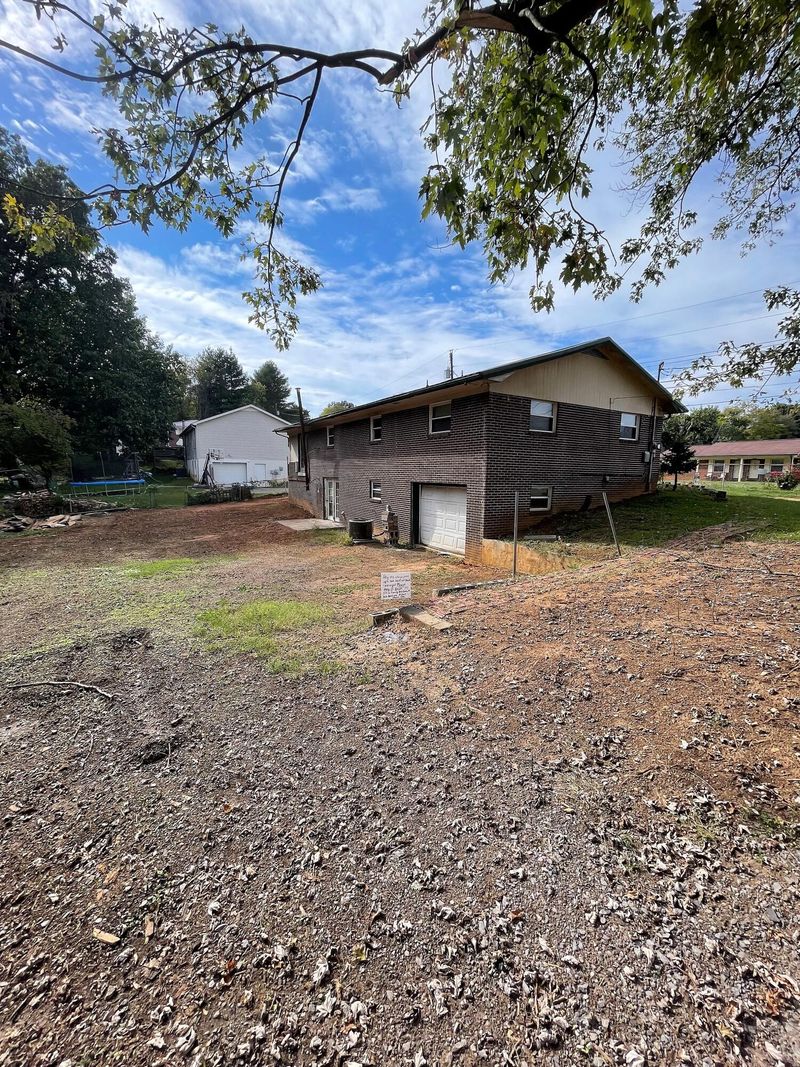 1616 Van Buren St, Morristown, TN 37814