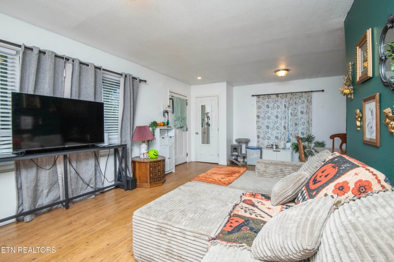 1616 Wallace St, Knoxville, TN 37921