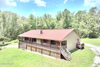 1617 Bull Run Rd, Luttrell, TN 37779