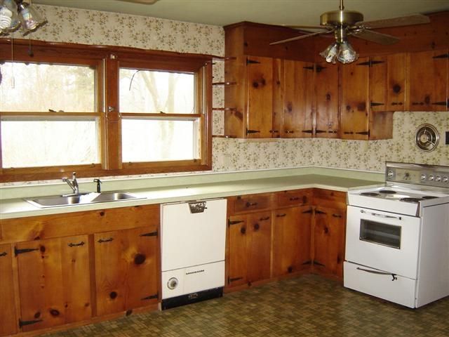 1617 Cusick Cir, Lenoir City, TN 37771