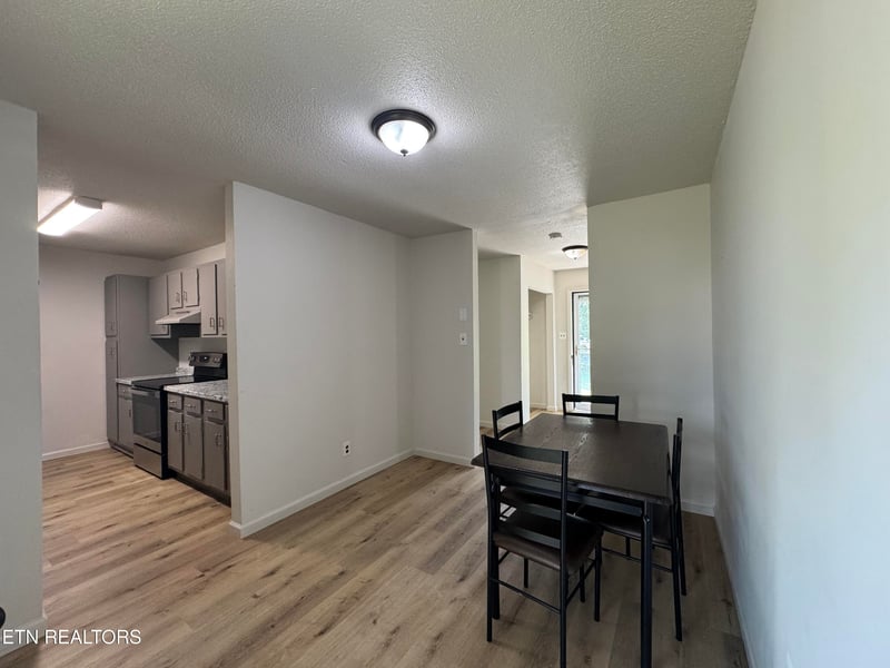 1617 Henrietta Ave, Knoxville, TN 37915