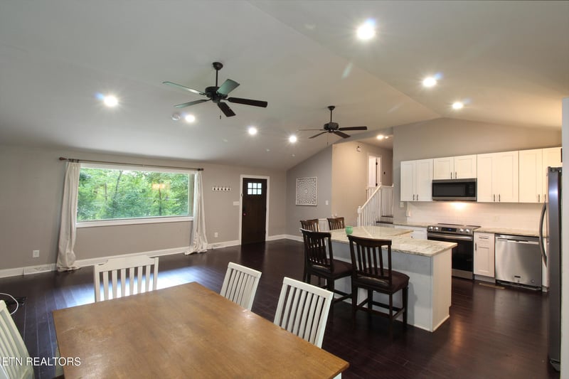 1617 N Campbell Station Rd, Knoxville, TN 37932