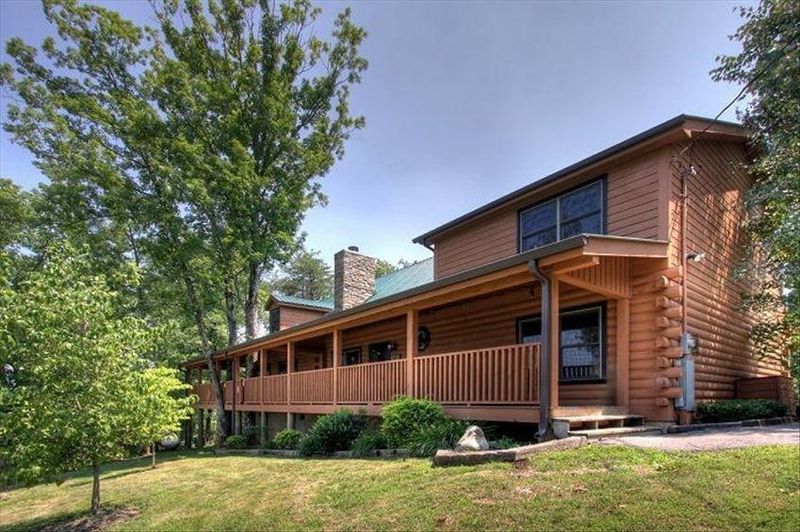 1617 Ridgecrest, Sevierville, TN 37876