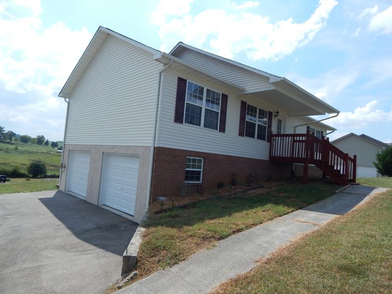 1617 Silverado Ct, Sevierville, TN 37876