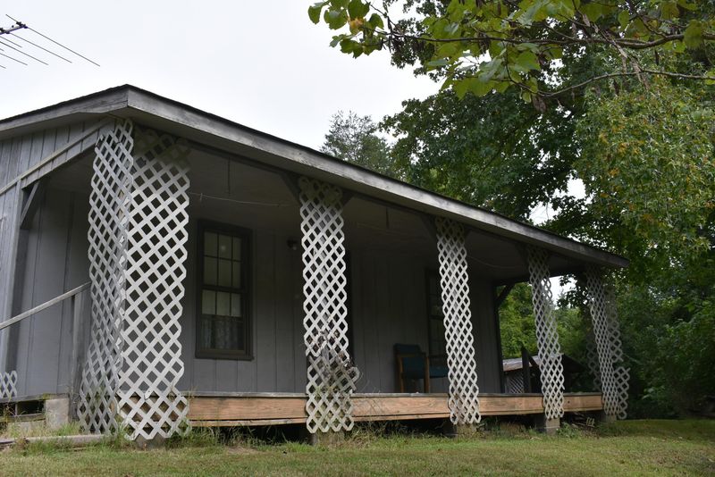 1618 Dixon Branch Rd, Sevierville, TN 37876