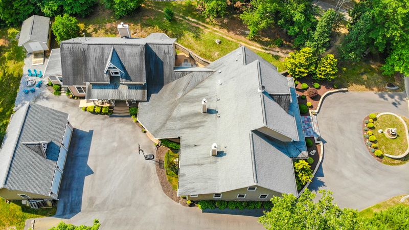 1618 Riceland Dr, Sevierville, TN 37862