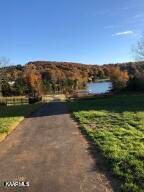 162 Ashton Fields Dr, Lenoir City, TN 37772