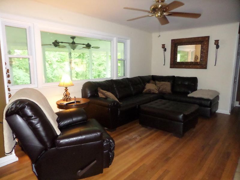 162 California Ave, Oak Ridge, TN 37830