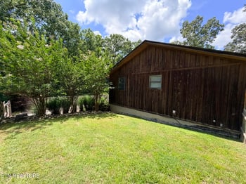 162 Coffee Dr, Helenwood, TN 37755