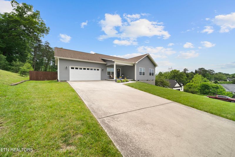 162 Flag Stone Way, Clinton, TN 37716
