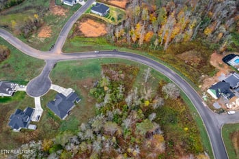 162 Forest Creek Pkwy, Oak Ridge, TN 37830