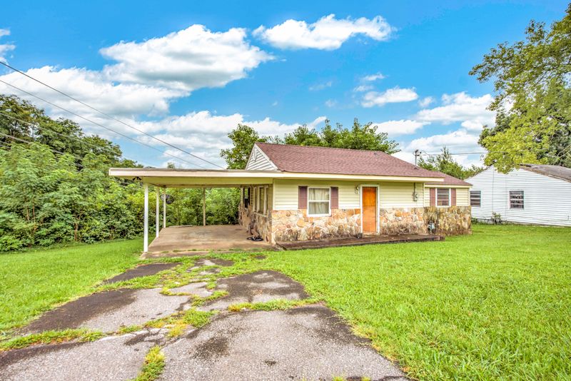 162 Hannah Rd, Harriman, TN 37748