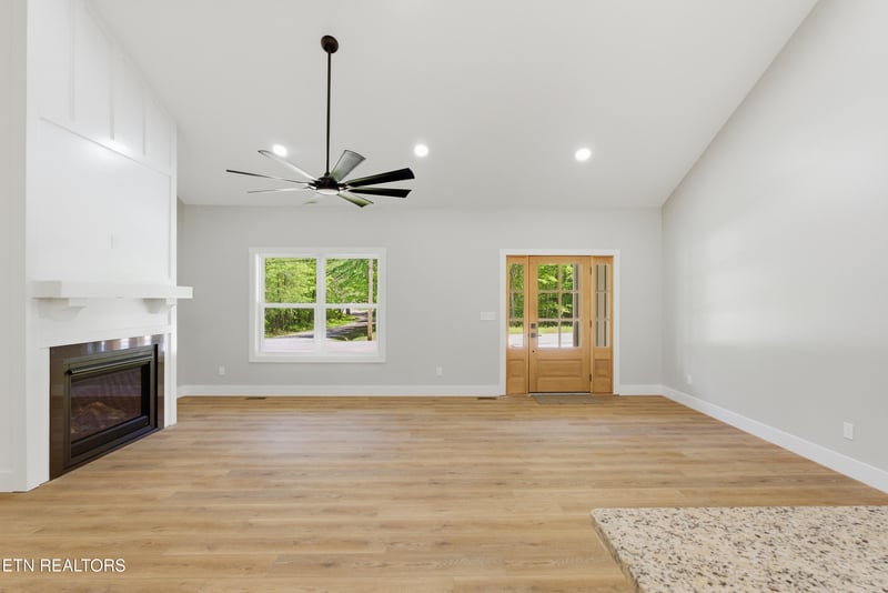 162 Hawes Cir, Crossville, TN 38558