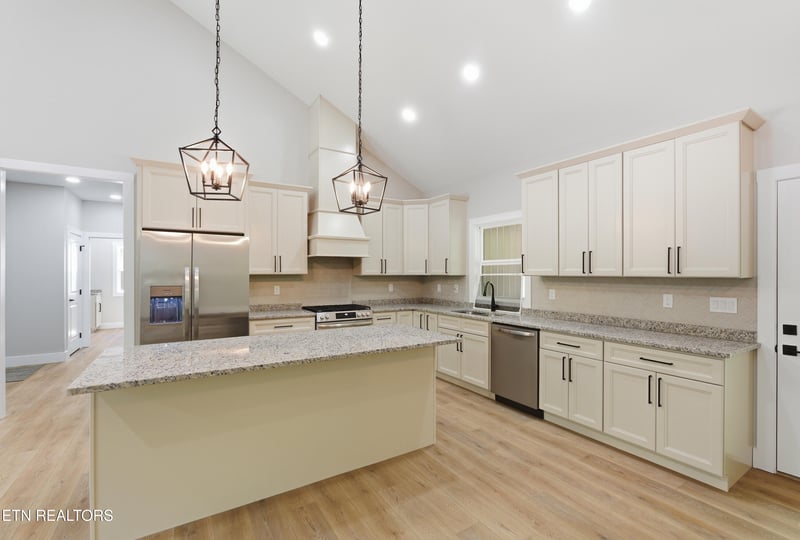 162 Hawes Cir, Crossville, TN 38558
