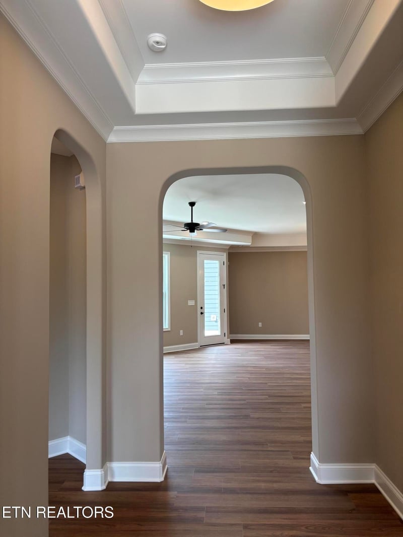 162 River Birch Dr, Lenoir City, TN 37771