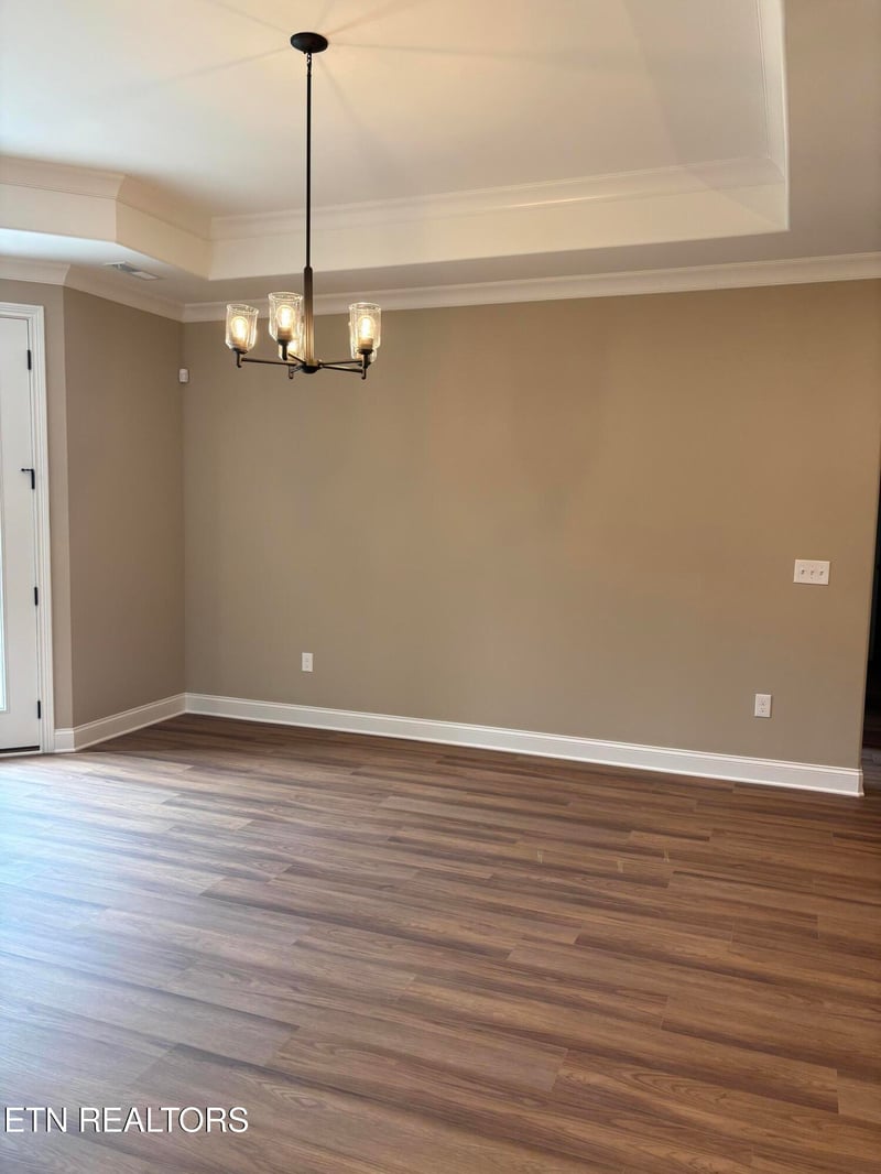 162 River Birch Dr, Lenoir City, TN 37771