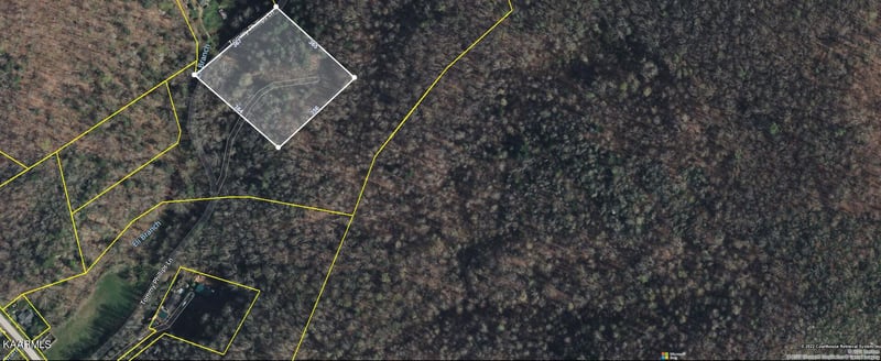 162 Tommy Phillips Ln, Briceville, TN 37710