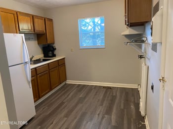 162 W Wadsworth Cir, Oak Ridge, TN 37830