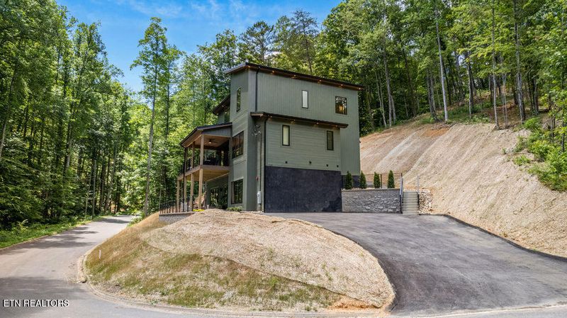 1620 Bear Valley Rd, Sevierville, TN 37876