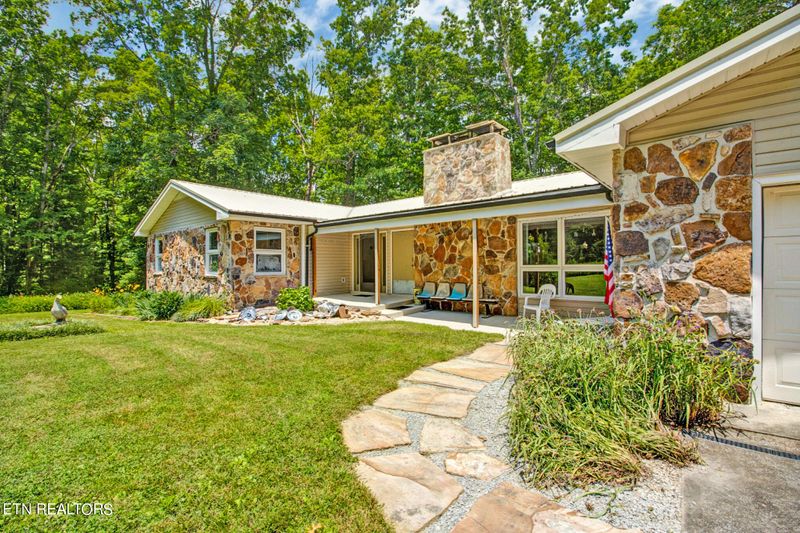 1620 Bell Rd, Crossville, TN 38571