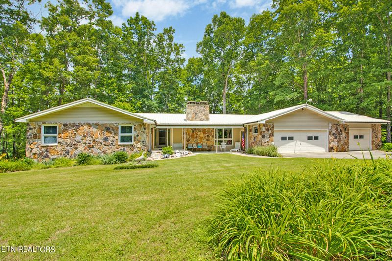 1620 Bell Rd, Crossville, TN 38571