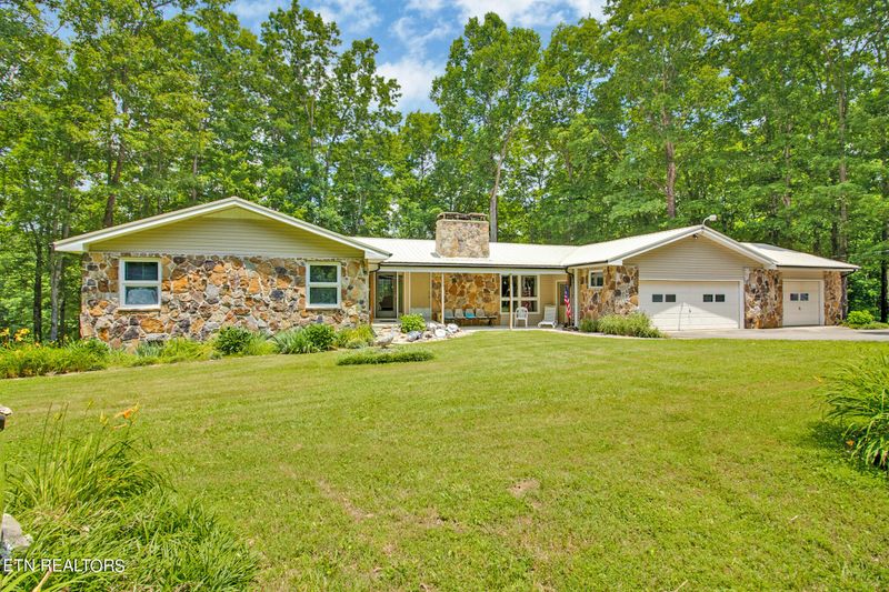 1620 Bell Rd, Crossville, TN 38571
