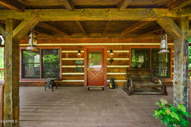 1620 Bench Mountain Way, Sevierville, TN 37862