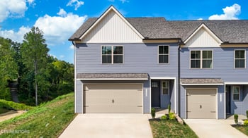 1620 Bennett Village Dr, Maryville, TN 37804