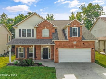 1620 Spring Oak Ln, Lenoir City, TN 37772