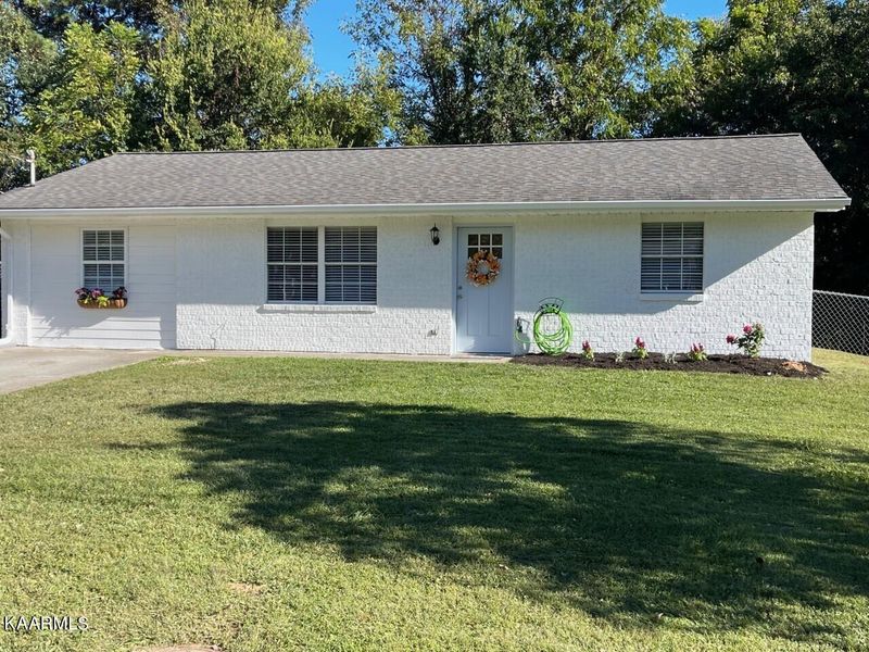 1620 Tecumseh Dr, Knoxville, TN 37912